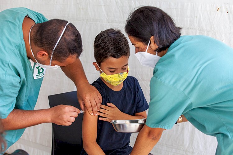 Alerta para 2024: Saúde no Brasil Enfrenta Desafios Cruciais com Doenças Respiratórias, Dengue e Vacinação Infantil