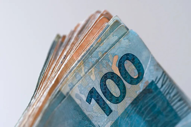 Brasil Avança no Mercado de Trabalho: Taxa de Desemprego Cai para o Menor Nível em 10 Anos, Mas Desafios Regionais Ainda Persistem