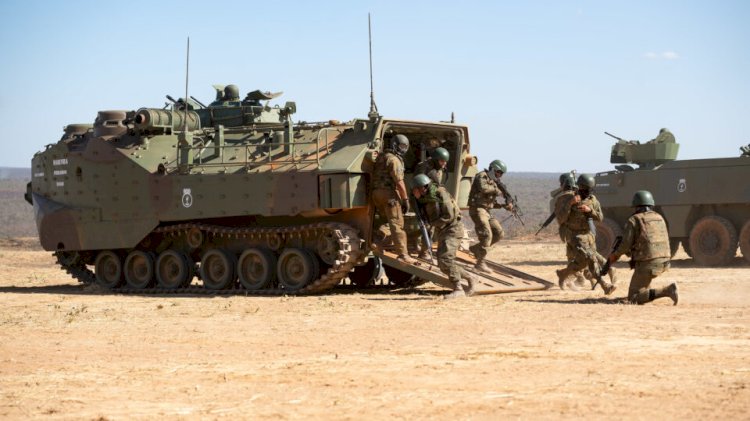 Relógio da guerra avança: especialistas alertam para risco real de escalada global nos próximos meses!